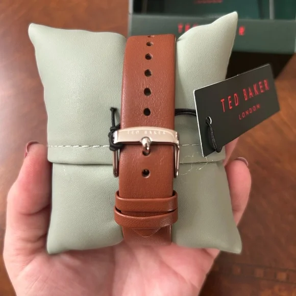 Ted Baker man’s Leytonn watch, leather strap & 50 meters water resistant